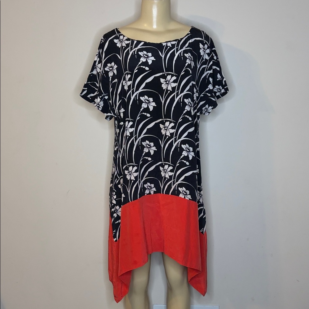 Elizabeth & James Floral Black and Red Tunic Dress Size 6